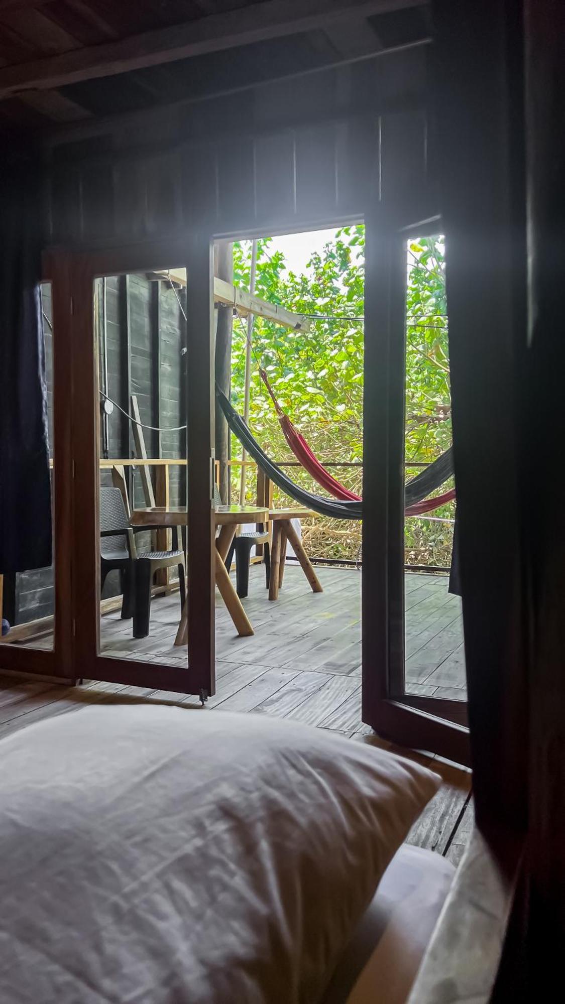 Hostal Mocambo Beach Guachaca Eksteriør billede