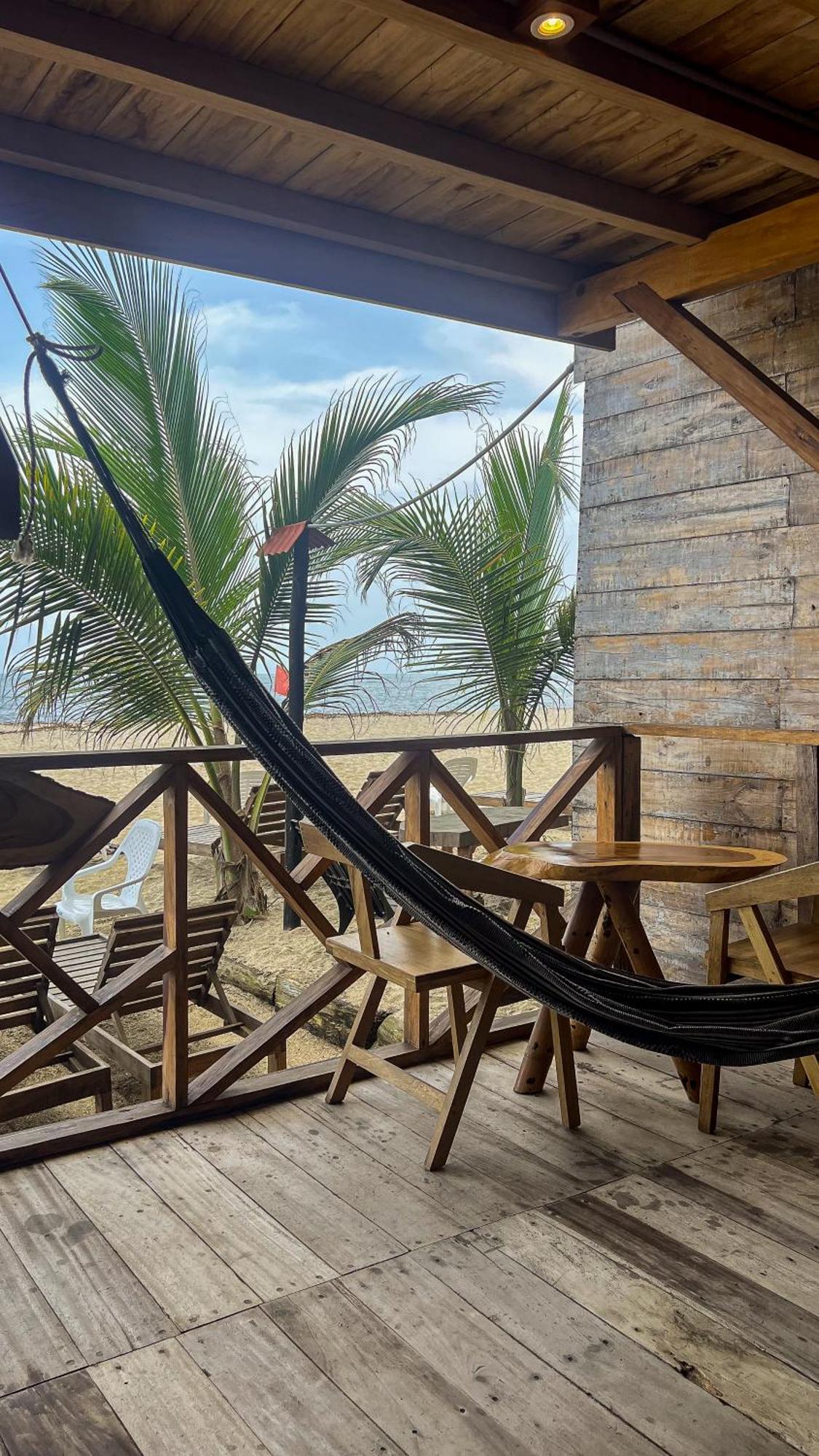 Hostal Mocambo Beach Guachaca Eksteriør billede