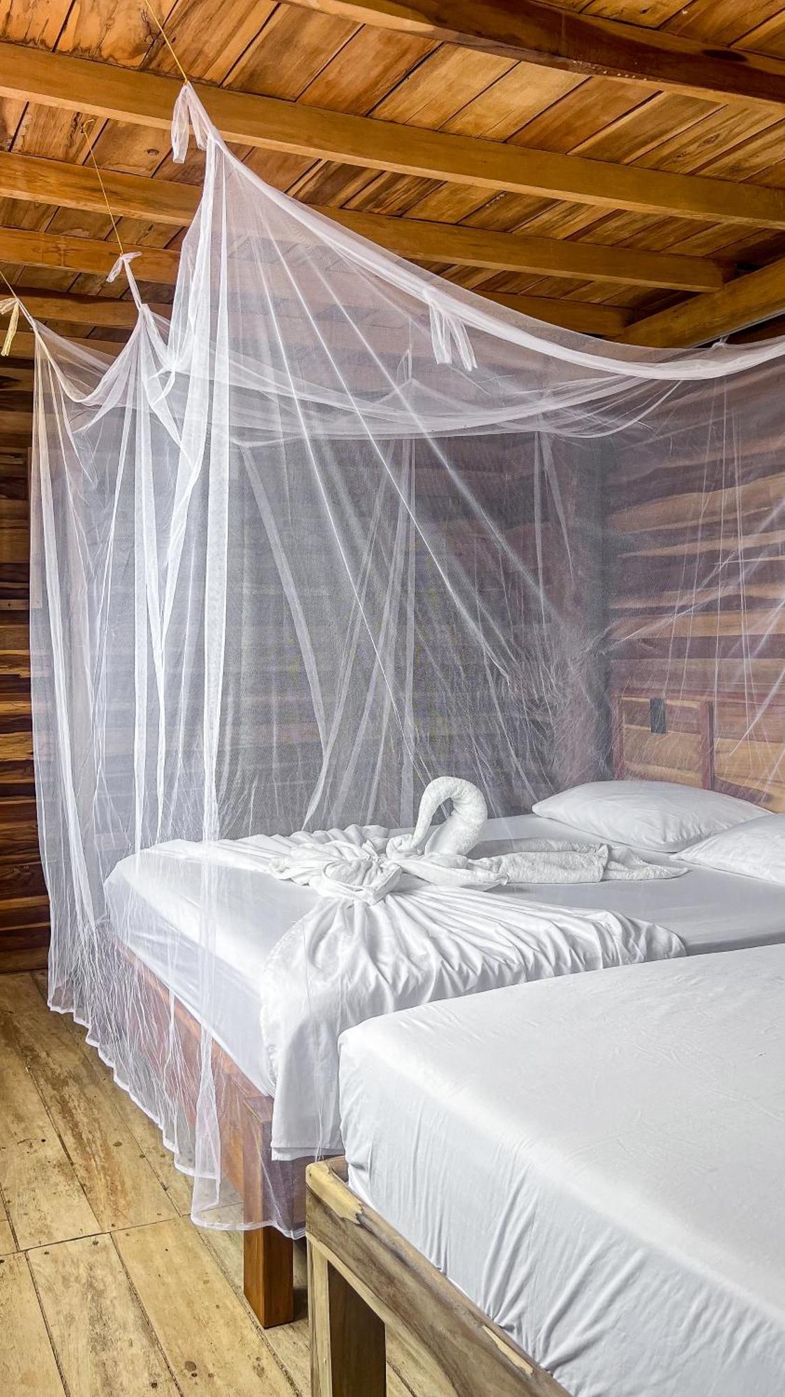 Hostal Mocambo Beach Guachaca Eksteriør billede