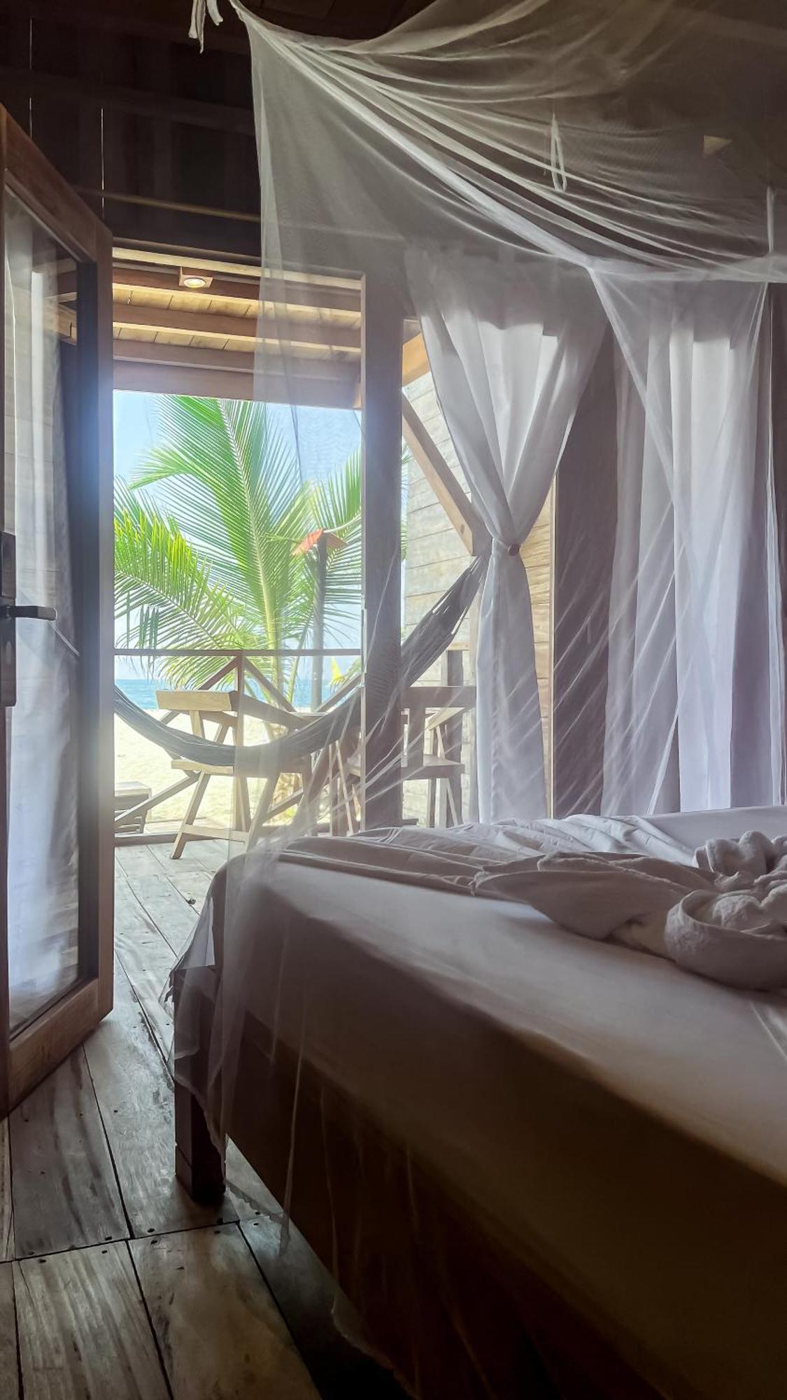 Hostal Mocambo Beach Guachaca Eksteriør billede